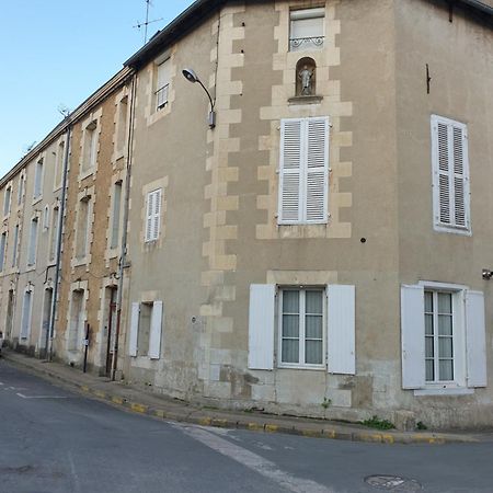 Studio Simplicien *Cosy* Plein Centre Ville De Poitiers *Tv* Wifi *Cafe* 外观 照片